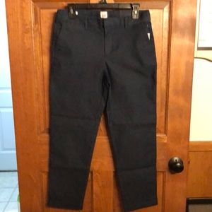 Gap. Slim city crop size 4. Dark denim color